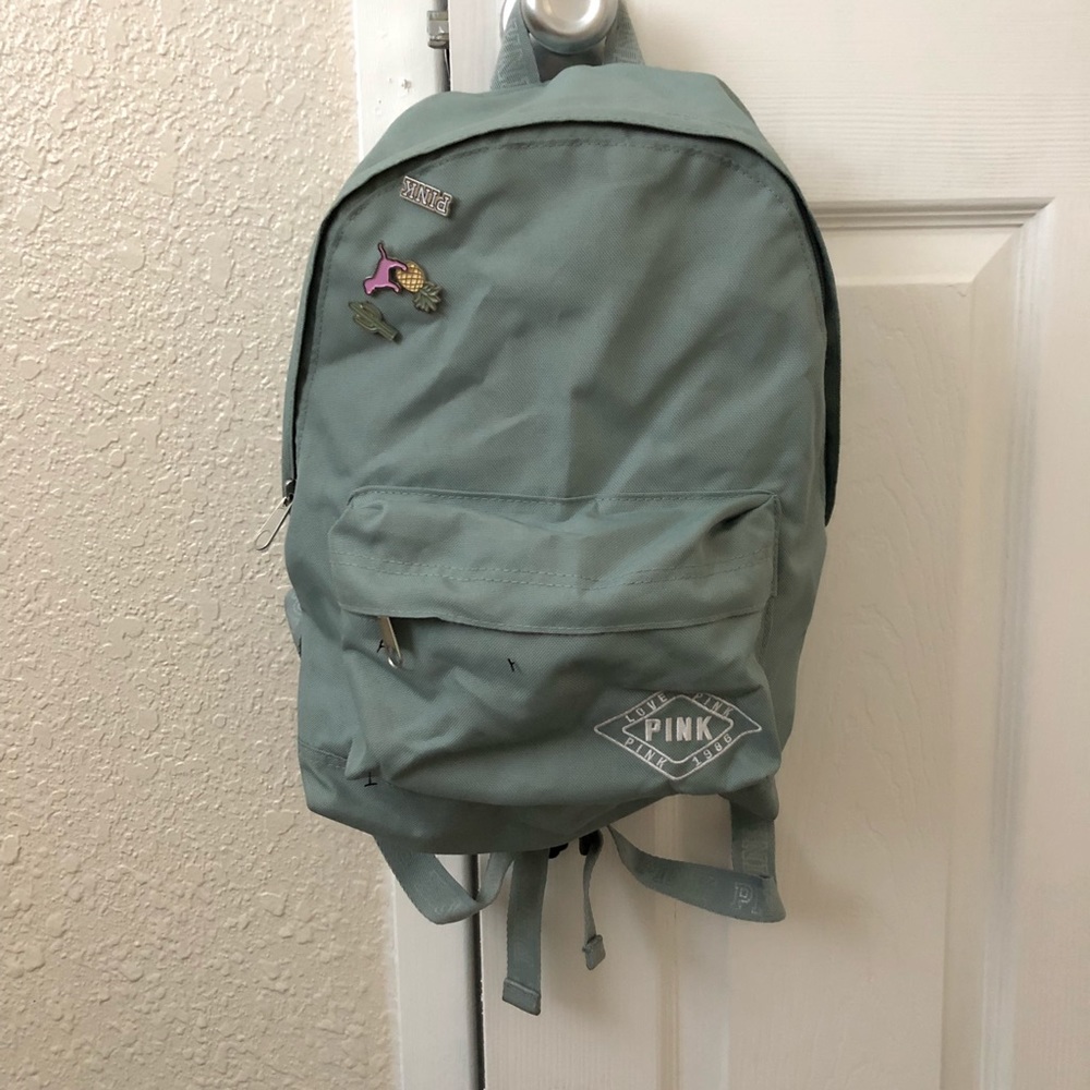 VS pink backpack